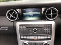 USED 2017 17 MERCEDES-BENZ SLC 2.0 SLC 200 AMG LINE 2d 181 BHP PAN ROOF+SPORT EXHAUST+REAR CAMERA