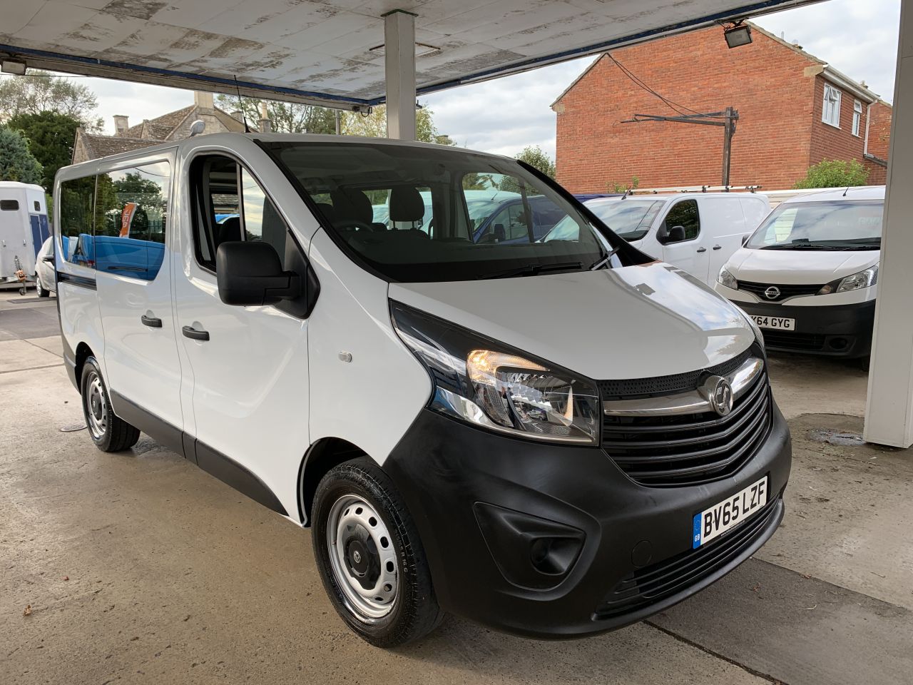 vauxhall vivaro isofix