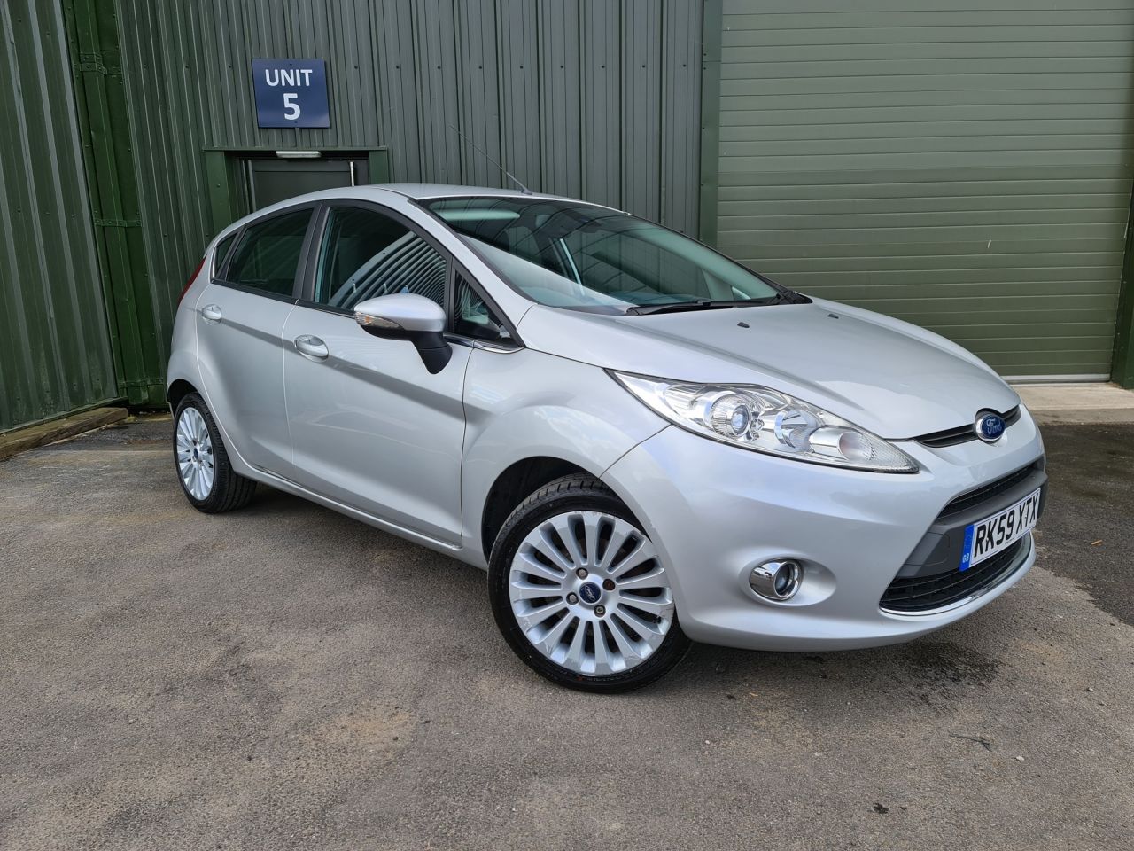 09 Ford Fiesta Titanium 4 100