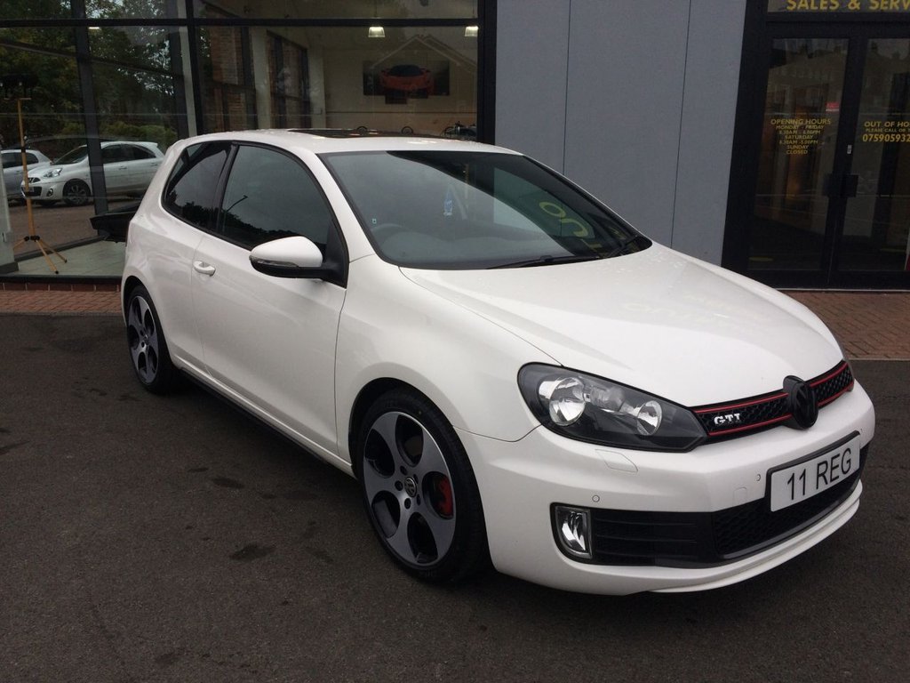 View our VOLKSWAGEN GOLF