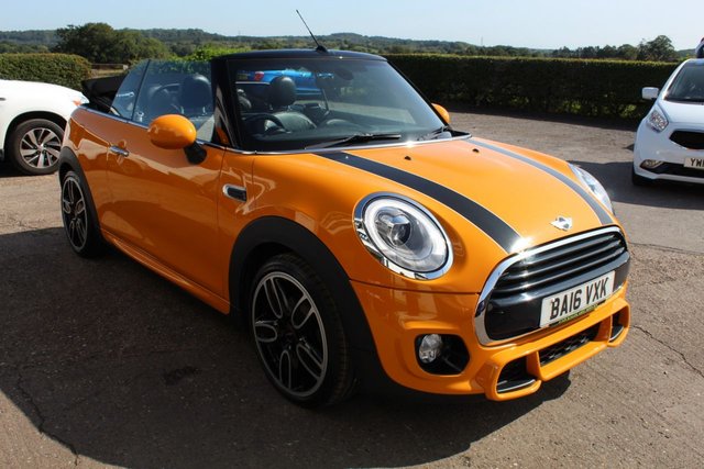 2016 16 MINI Convertible 1.5 COOPER 2d 134 BHP