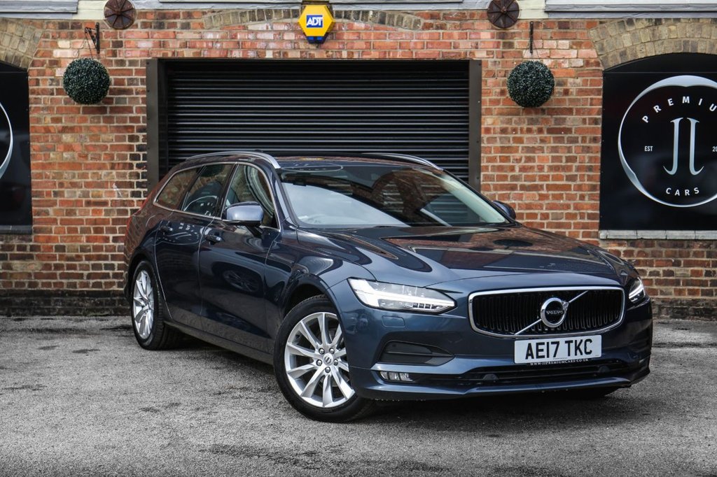 View our VOLVO V90