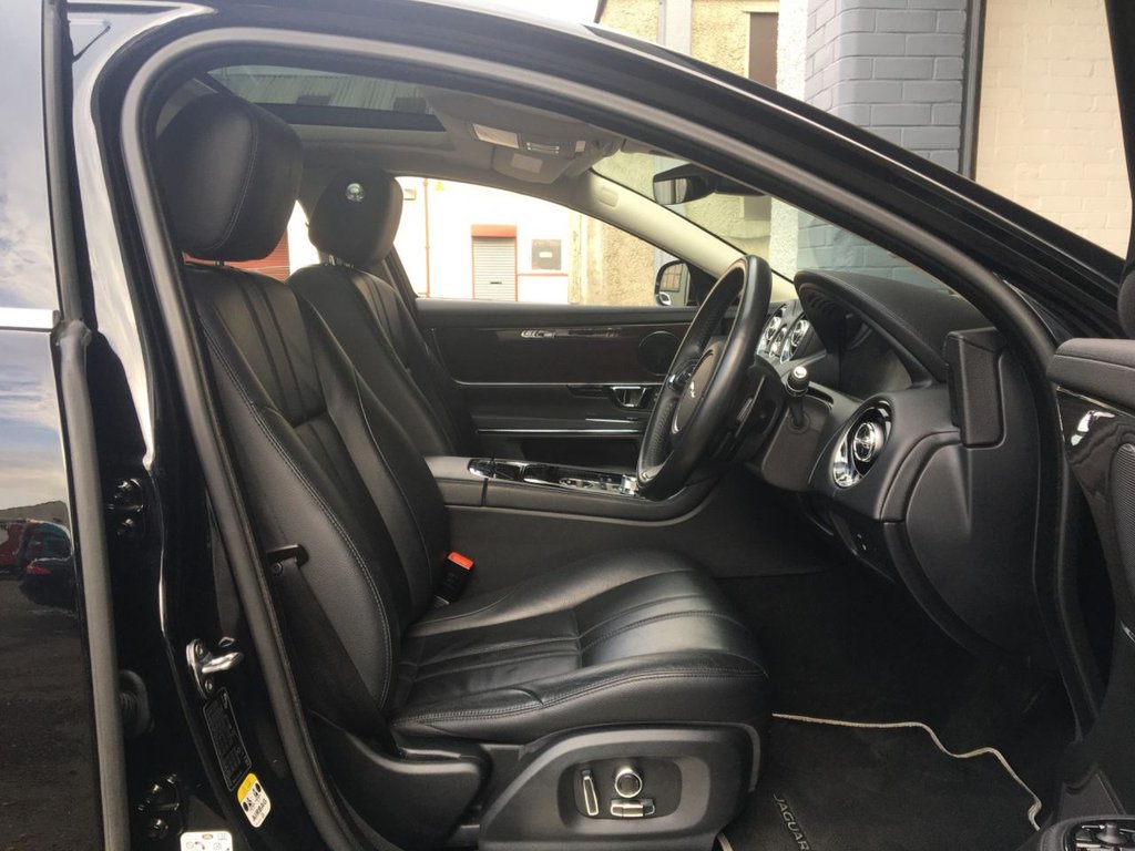 USED 2017 67 JAGUAR XJ 3.0 D V6 LUXURY 4d 296 BHP FINANCE AVAILABLE