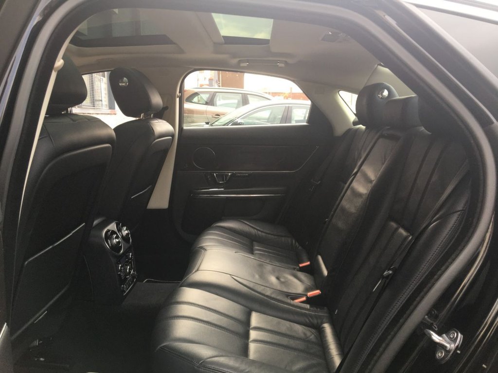 USED 2017 67 JAGUAR XJ 3.0 D V6 LUXURY 4d 296 BHP FINANCE AVAILABLE