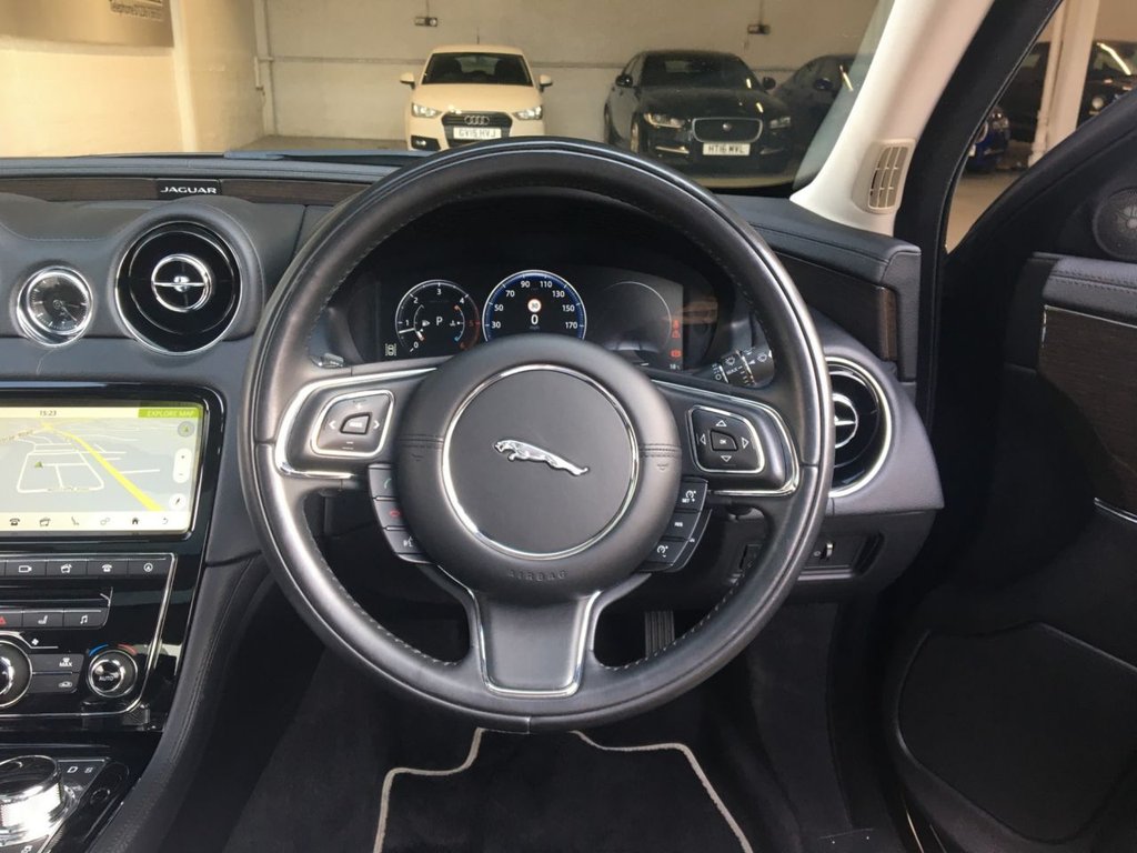 USED 2017 67 JAGUAR XJ 3.0 D V6 LUXURY 4d 296 BHP FINANCE AVAILABLE