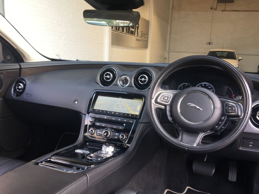 USED 2017 67 JAGUAR XJ 3.0 D V6 LUXURY 4d 296 BHP FINANCE AVAILABLE