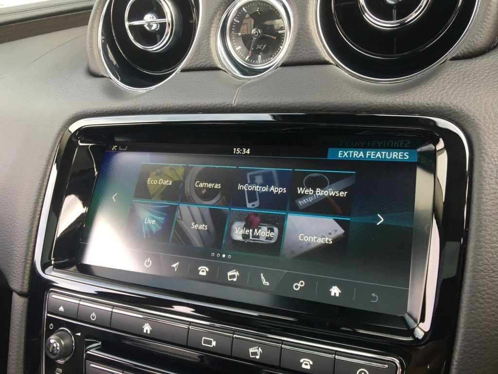 USED 2017 67 JAGUAR XJ 3.0 D V6 LUXURY 4d 296 BHP FINANCE AVAILABLE