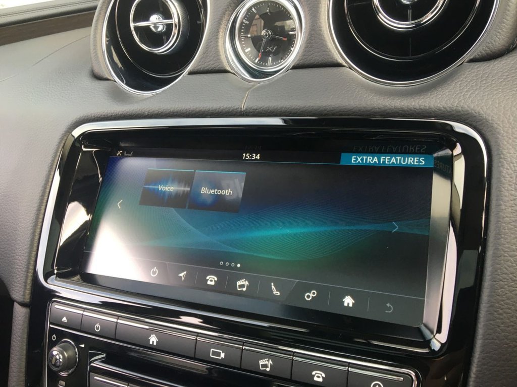 USED 2017 67 JAGUAR XJ 3.0 D V6 LUXURY 4d 296 BHP FINANCE AVAILABLE