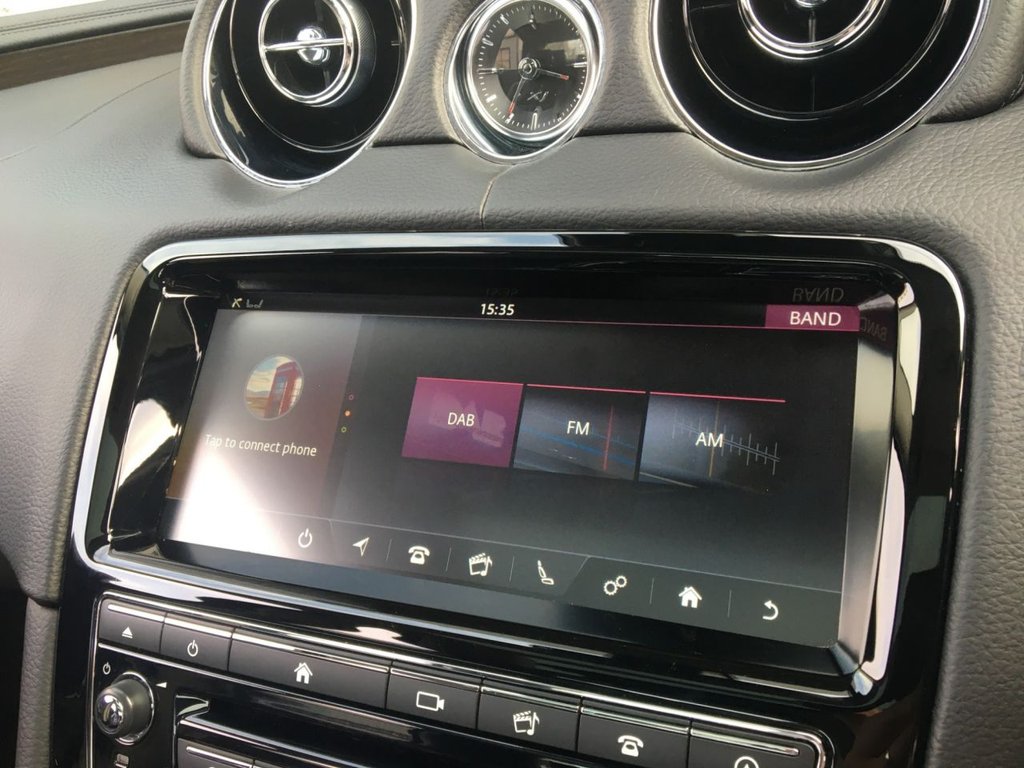 USED 2017 67 JAGUAR XJ 3.0 D V6 LUXURY 4d 296 BHP FINANCE AVAILABLE