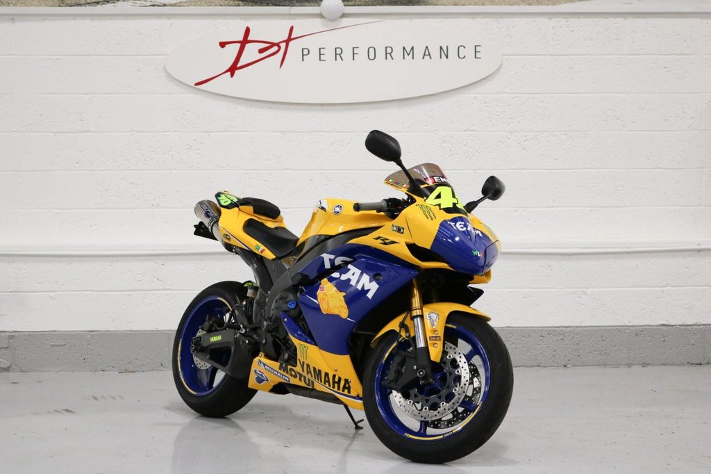 View our YAMAHA R1