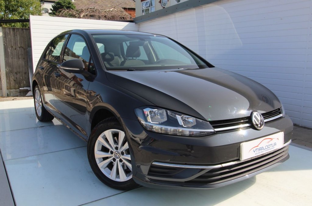 View our VOLKSWAGEN GOLF