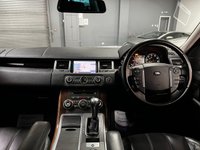 USED 2010 10 LAND ROVER RANGE ROVER SPORT 3.0 TDV6 HSE 5d 245 BHP * NAV * 20 INCH ALLOY WHEELS *