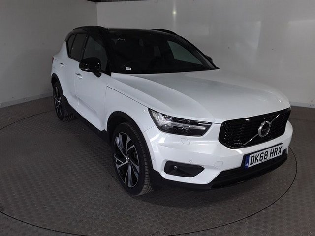 View our VOLVO XC40