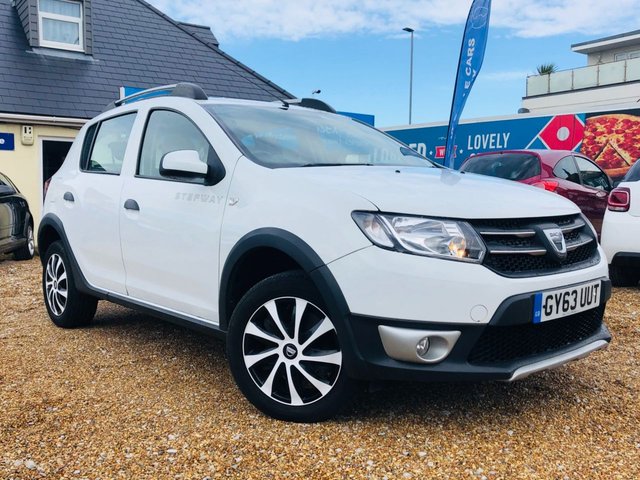 2013 63 Dacia Sandero 0.9 STEPWAY LAUREATE TCE 5d 90 BHP