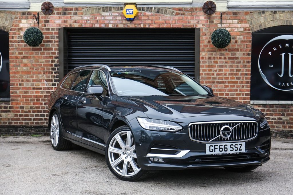 View our VOLVO V90