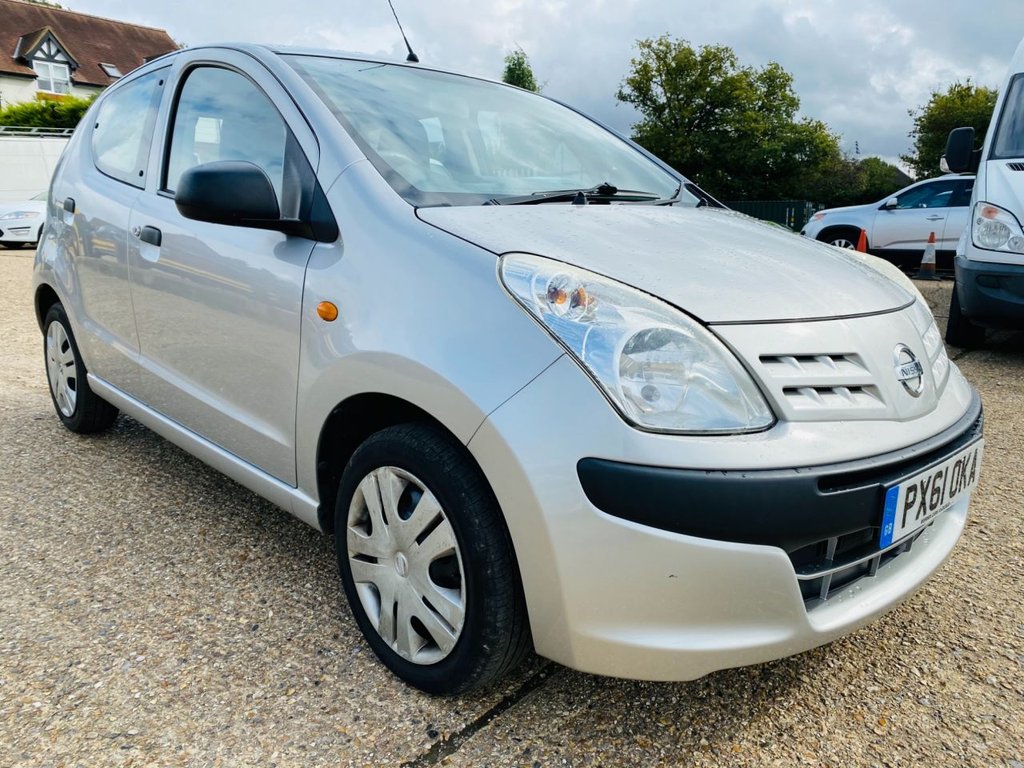 View our NISSAN PIXO