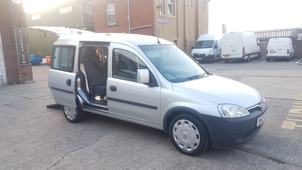 View our VAUXHALL COMBO