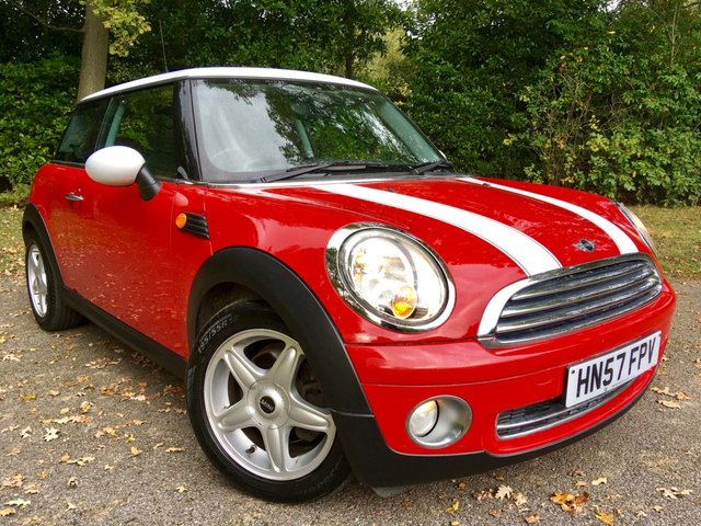 2007 57 MINI Hatch Cooper 1.6 COOPER 3d AUTO 118 BHP 1 PRIVATE OWNER WITH ONLY 40,000 MILES AND FULL SERVICE HISTORY