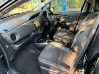 USED 2015 15 TOYOTA YARIS 1.5 HYBRID EXCEL 5d 73 BHP 