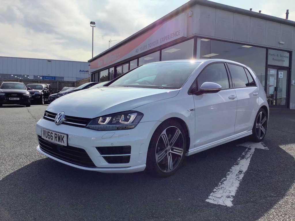View our VOLKSWAGEN GOLF