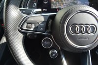 USED 2016 65 AUDI R8 5.2 V10 QUATTRO 2d 533 BHP **Audi Extended Warranty until May 2021** 