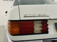 USED 1984 A MERCEDES-BENZ 500 W126 5.0 SEL V8 Automatic W126 500 SEL in White / Leather / V8