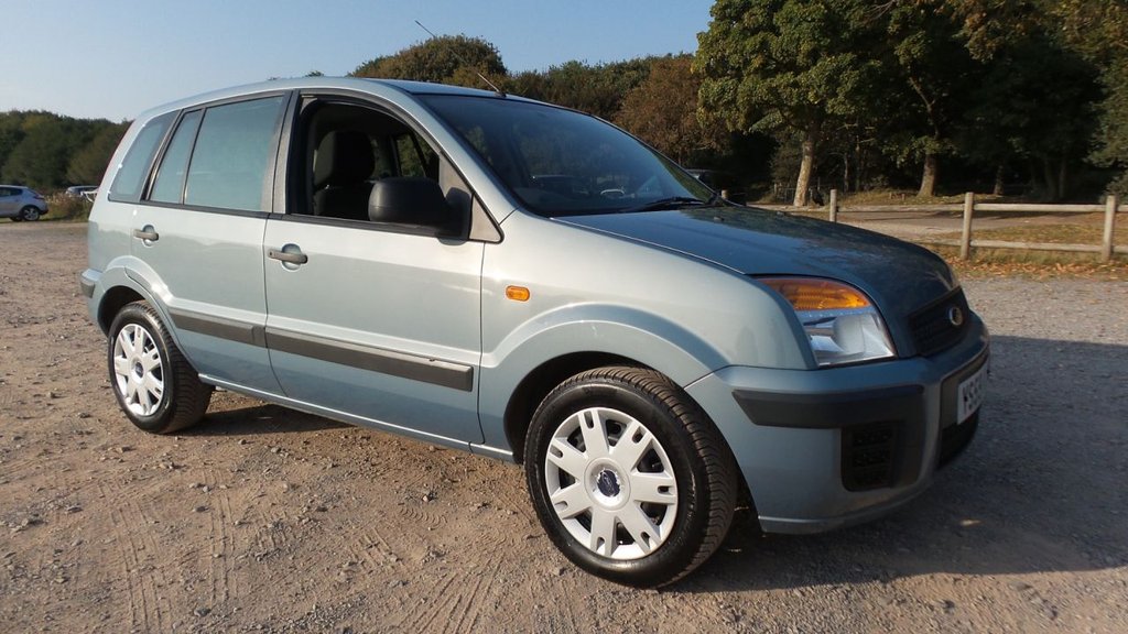 View our FORD FUSION