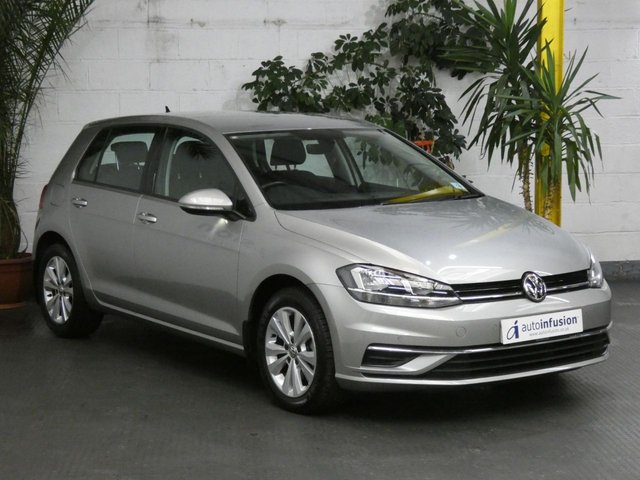 2017 17 Volkswagen Golf 1.6 SE NAVIGATION TDI BLUEMOTION TECHNOLOGY 5d 114 BHP