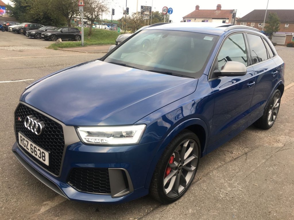 View our AUDI Q3