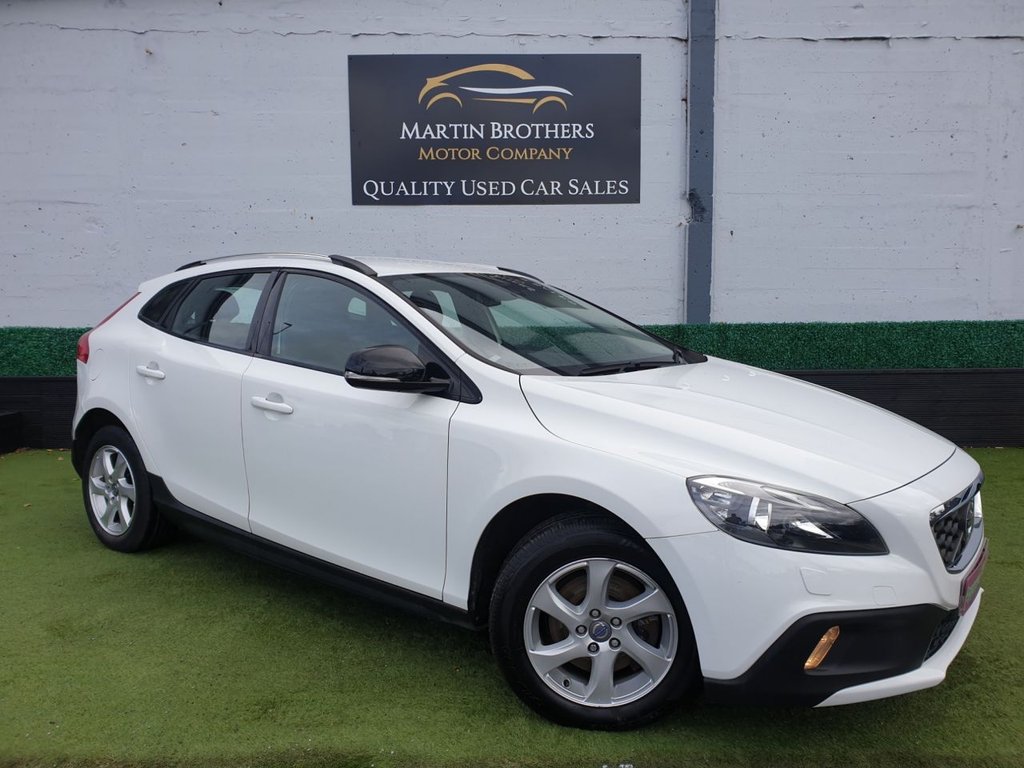 View our VOLVO V40