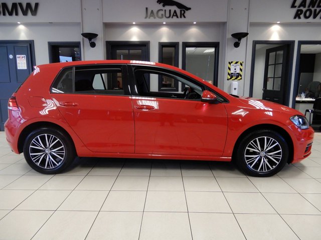 View our VOLKSWAGEN GOLF