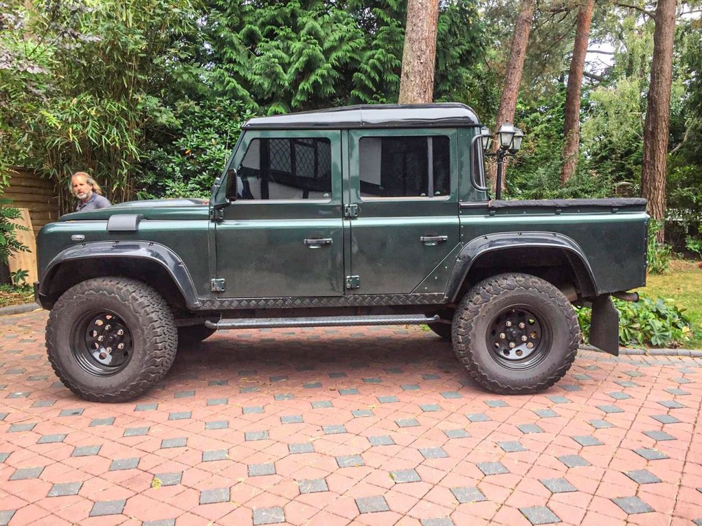 View our LAND ROVER DEFENDER