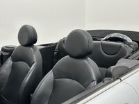 USED 2010 10 MINI CONVERTIBLE 1.6 COOPER 2d 122 BHP Pure Silver , Leather Punch , 17" Alloy Wheels ,