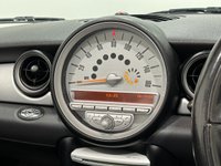 USED 2010 10 MINI CONVERTIBLE 1.6 COOPER 2d 122 BHP Pure Silver , Leather Punch , 17" Alloy Wheels ,