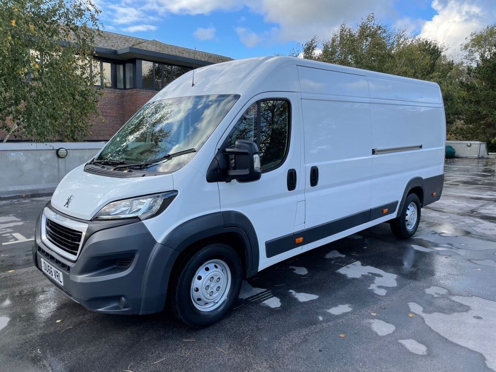 View our PEUGEOT BOXER