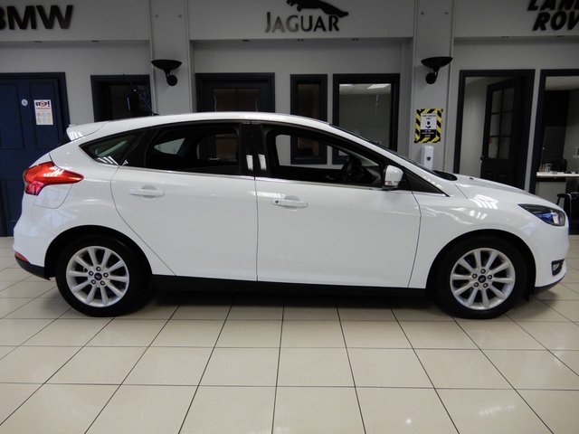 View our FORD FOCUS