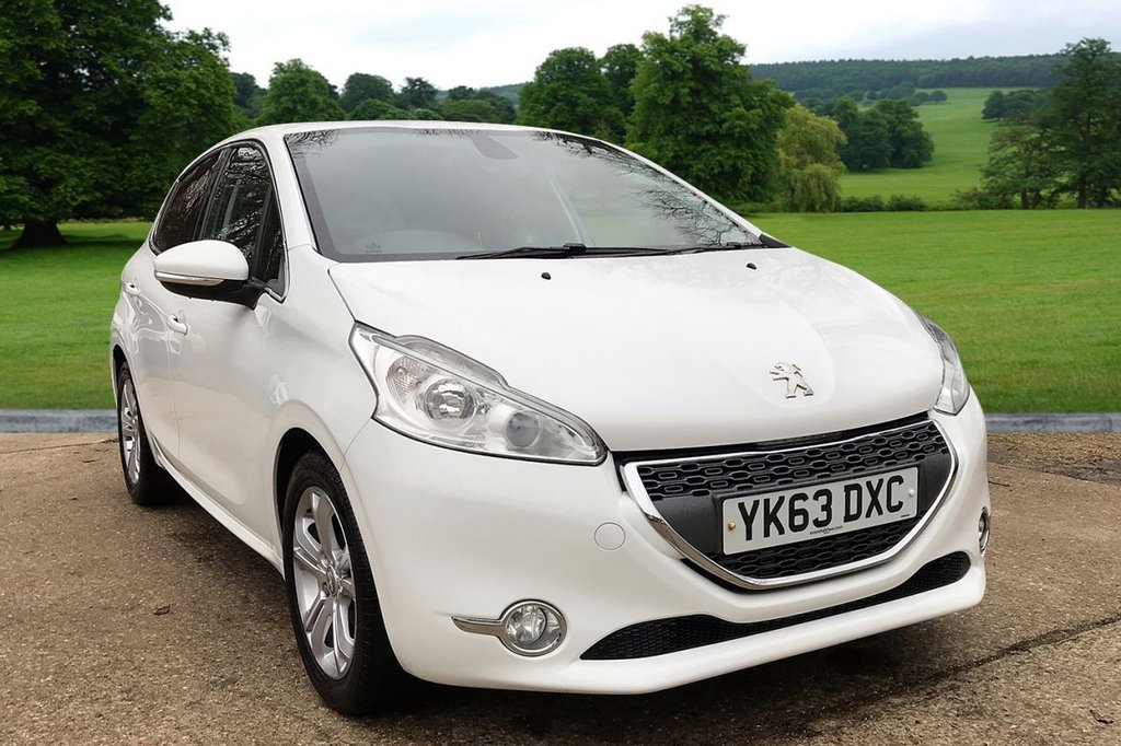 View our PEUGEOT 208