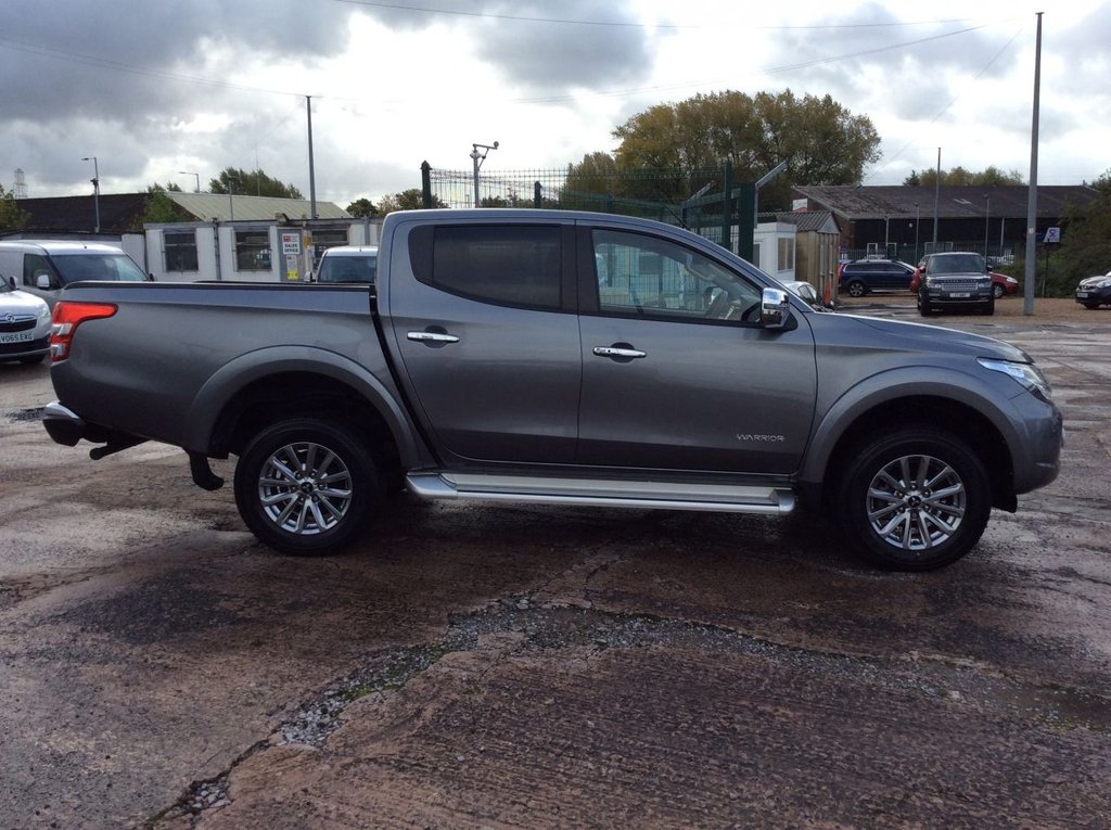 View our MITSUBISHI L200