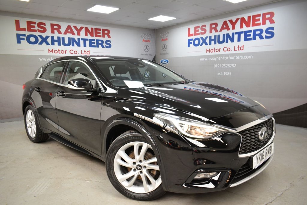 View our INFINITI Q30