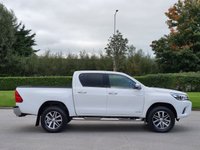 USED 2016 66 TOYOTA HI-LUX 2.4 INVINCIBLE 4WD D-4D DCB 148 BHP ** NO VAT ** FULL LEATHER
