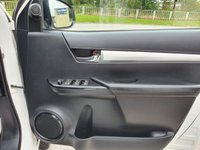USED 2016 66 TOYOTA HI-LUX 2.4 INVINCIBLE 4WD D-4D DCB 148 BHP ** NO VAT ** FULL LEATHER