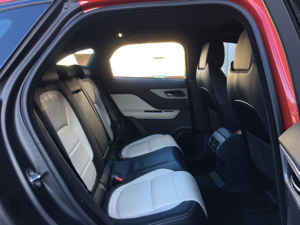 USED 2018 18 JAGUAR F-PACE 2.0 R-SPORT 5d 161 BHP &pound;150 ANNUAL ROAD TAX