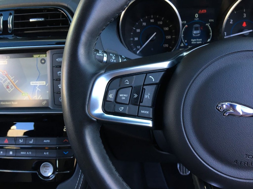 USED 2018 18 JAGUAR F-PACE 2.0 R-SPORT 5d 161 BHP &pound;150 ANNUAL ROAD TAX