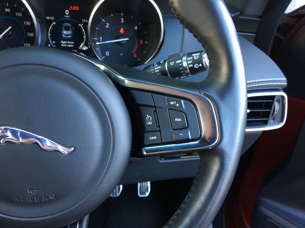 USED 2018 18 JAGUAR F-PACE 2.0 R-SPORT 5d 161 BHP &pound;150 ANNUAL ROAD TAX