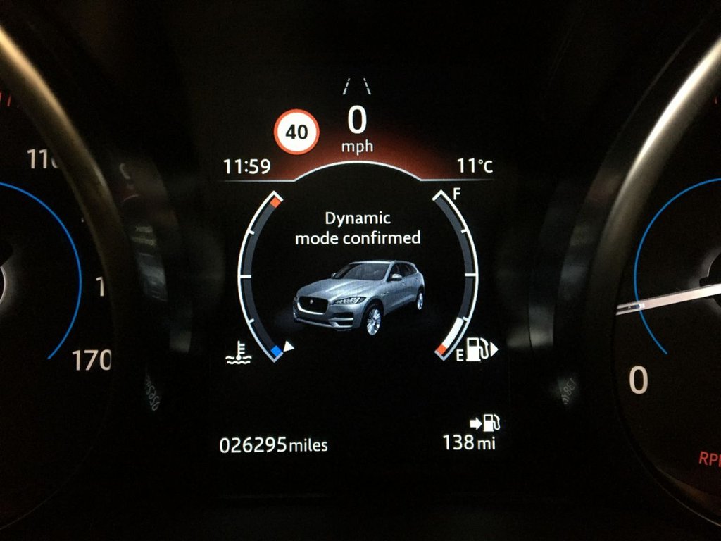 USED 2018 18 JAGUAR F-PACE 2.0 R-SPORT 5d 161 BHP &pound;150 ANNUAL ROAD TAX