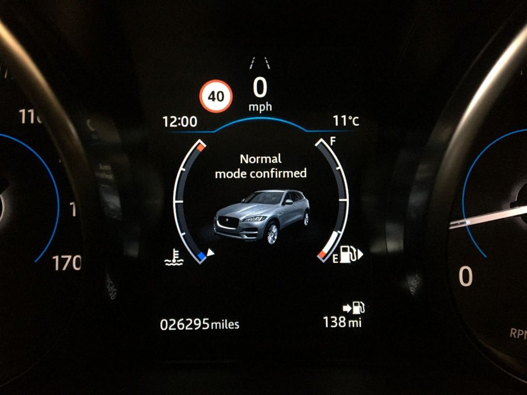 USED 2018 18 JAGUAR F-PACE 2.0 R-SPORT 5d 161 BHP &pound;150 ANNUAL ROAD TAX
