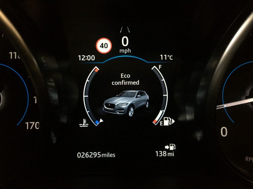 USED 2018 18 JAGUAR F-PACE 2.0 R-SPORT 5d 161 BHP &pound;150 ANNUAL ROAD TAX