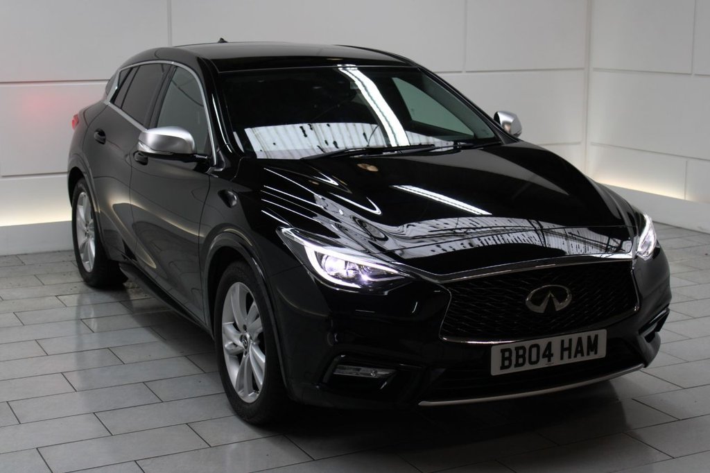 View our INFINITI Q30