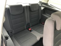 USED 2010 60 VOLKSWAGEN TOURAN 2.0 SE TDI 5d 142 BHP 11 STAMPS IN BOOK 9 STAMPS BY VW
