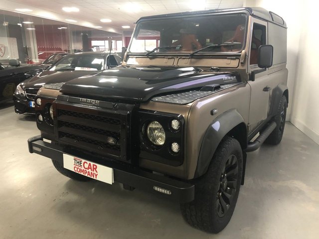 1998 R Land Rover Defender 2.5 90 HT TDI 2d 111 BHP